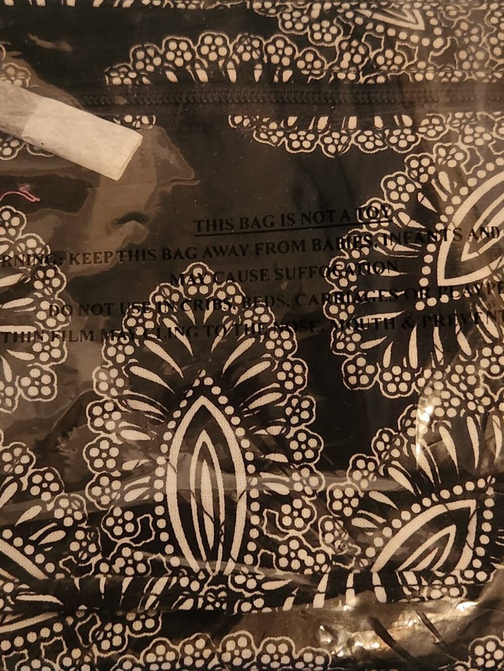 Vera Bradley Petite Crossbody Blanco Bouquet Black & White Quilted 6.5” 8” Purse